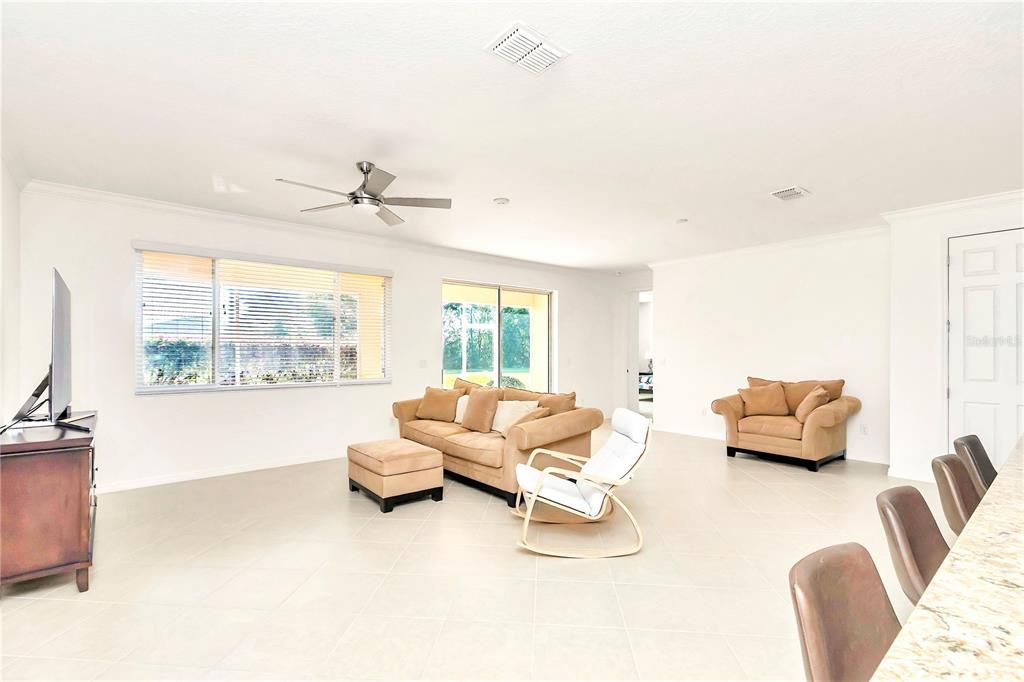 Active With Contract: $359,800 (3 beds, 3 baths, 2703 Square Feet)