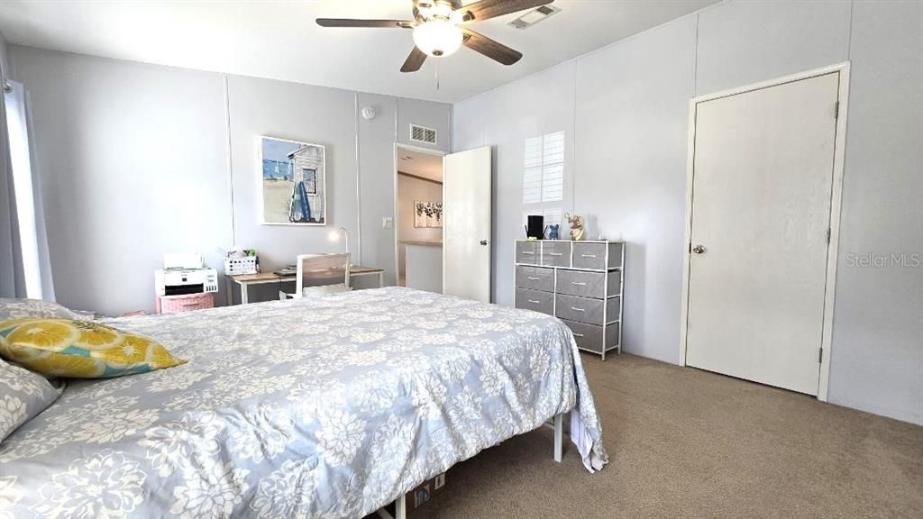 Active With Contract: $199,000 (4 beds, 2 baths, 1566 Square Feet)