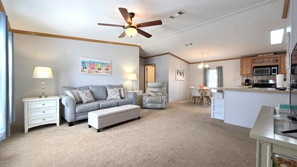 Active With Contract: $199,000 (4 beds, 2 baths, 1566 Square Feet)