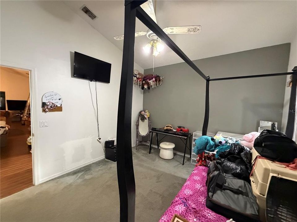 For Sale: $459,000 (3 beds, 2 baths, 2293 Square Feet)