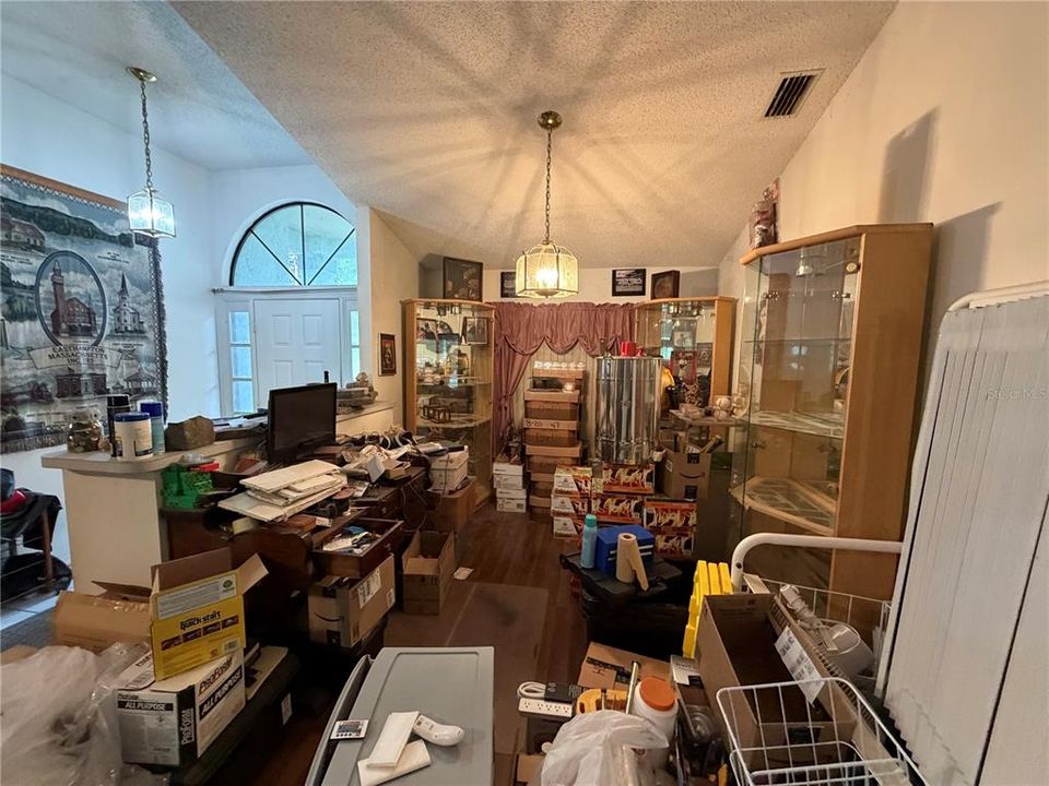 For Sale: $459,000 (3 beds, 2 baths, 2293 Square Feet)