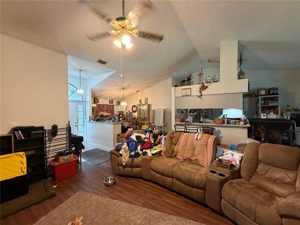 For Sale: $459,000 (3 beds, 2 baths, 2293 Square Feet)
