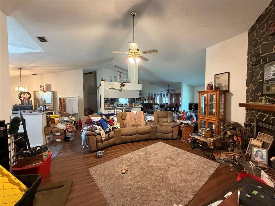 For Sale: $459,000 (3 beds, 2 baths, 2293 Square Feet)