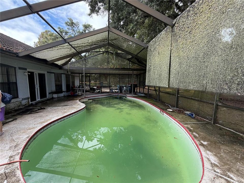 For Sale: $459,000 (3 beds, 2 baths, 2293 Square Feet)