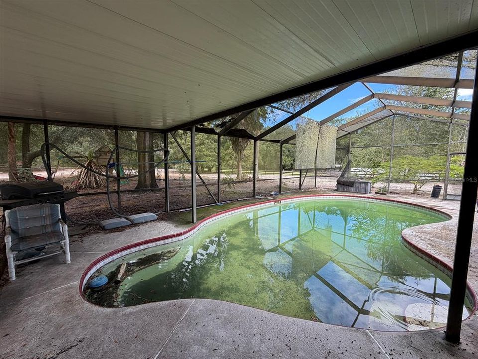 For Sale: $459,000 (3 beds, 2 baths, 2293 Square Feet)