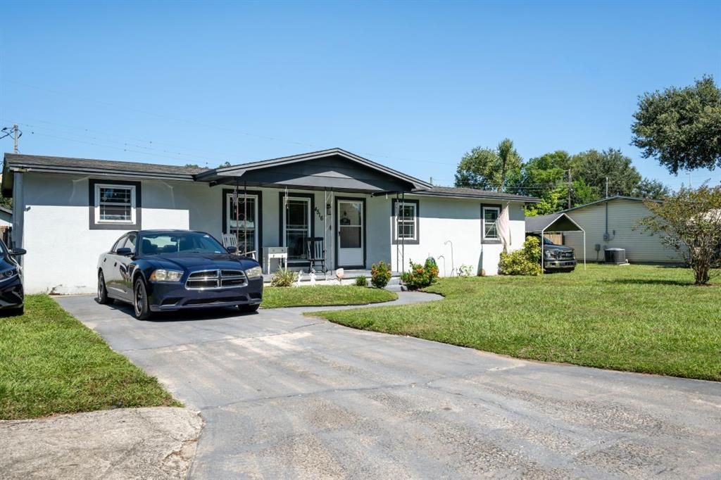 Active With Contract: $259,900 (3 beds, 2 baths, 1344 Square Feet)