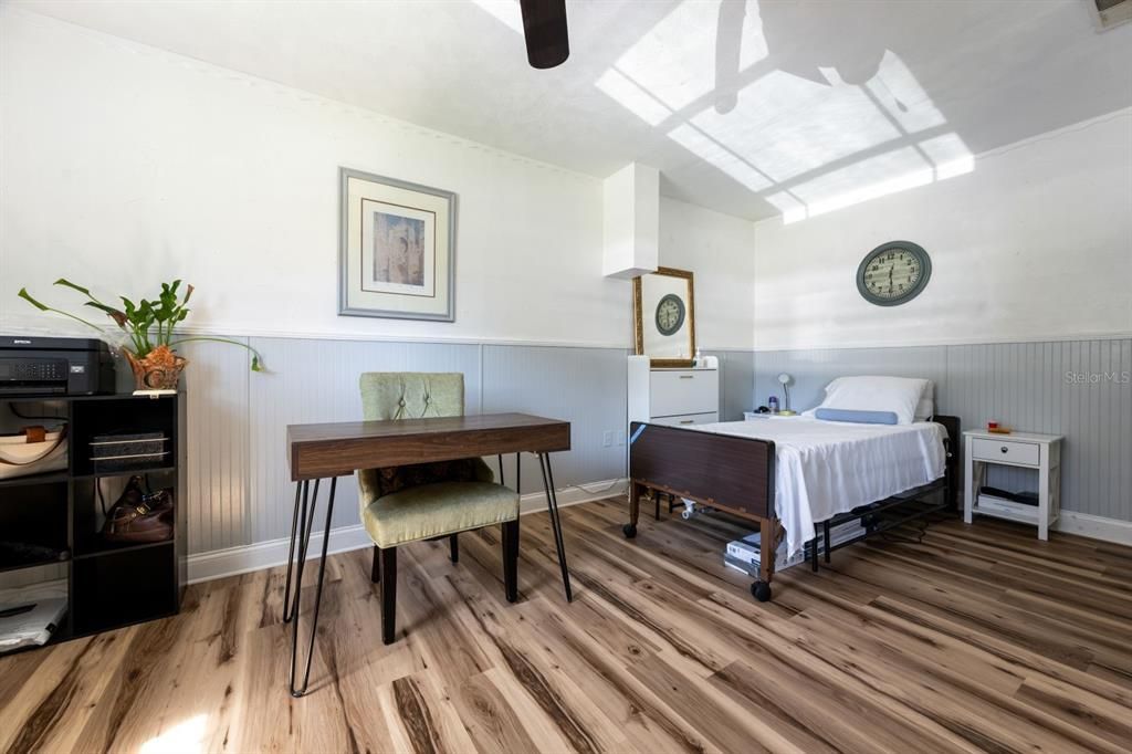 Active With Contract: $259,900 (3 beds, 2 baths, 1344 Square Feet)