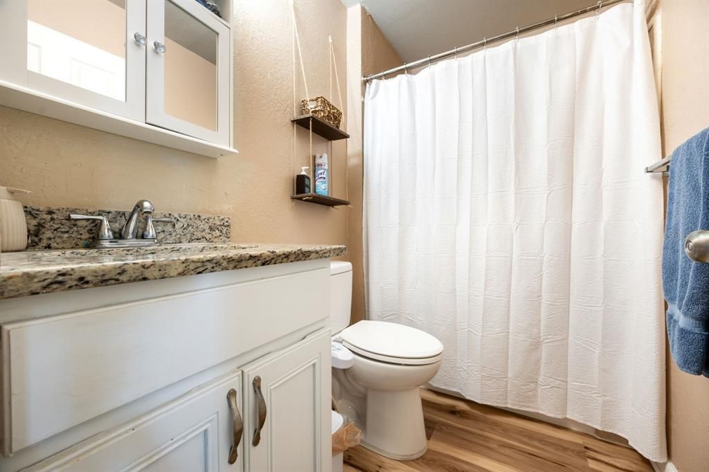 Active With Contract: $259,900 (3 beds, 2 baths, 1344 Square Feet)