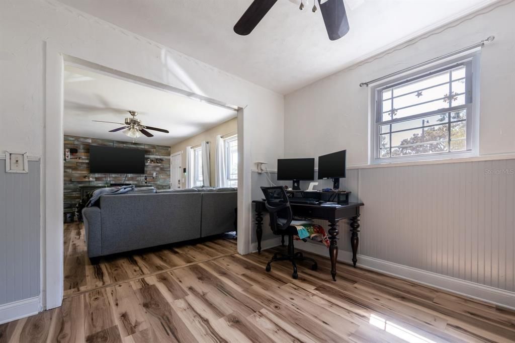 Active With Contract: $259,900 (3 beds, 2 baths, 1344 Square Feet)