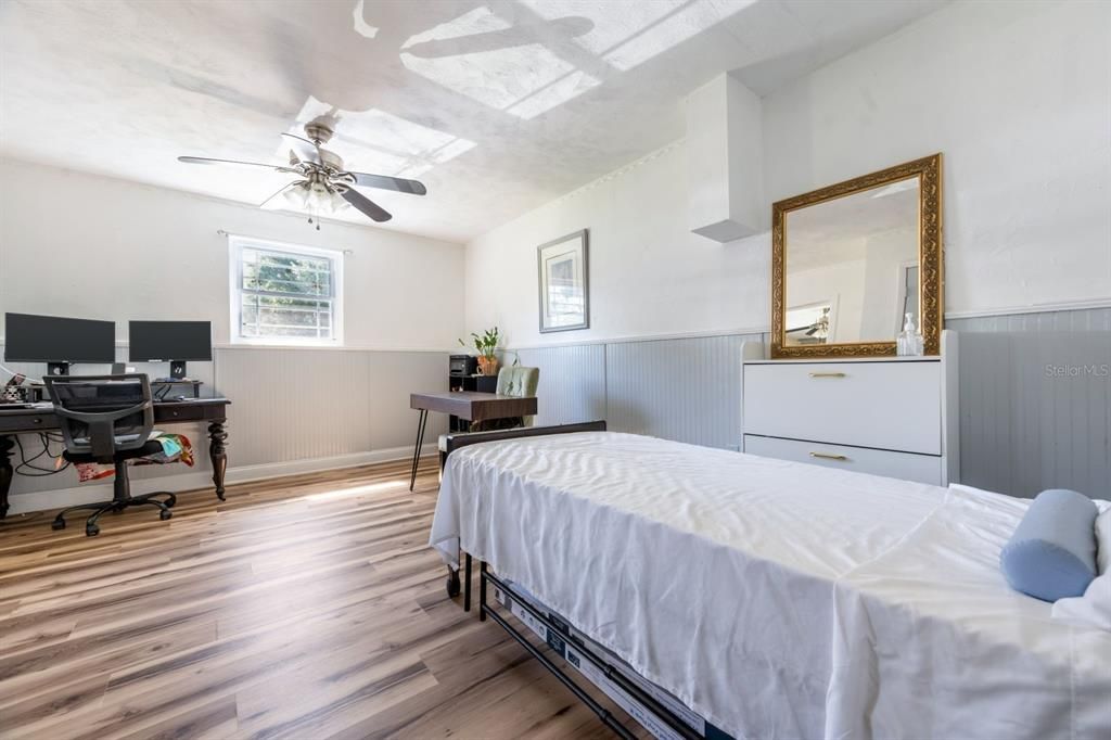 Active With Contract: $259,900 (3 beds, 2 baths, 1344 Square Feet)