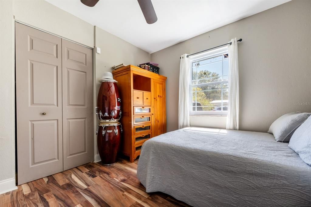 Active With Contract: $259,900 (3 beds, 2 baths, 1344 Square Feet)