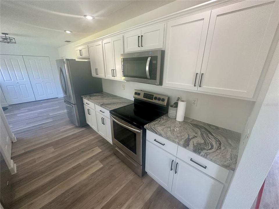 待售: $299,500 (3 贝兹, 2 浴室, 1460 平方英尺)