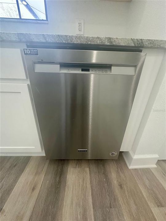 待售: $299,500 (3 贝兹, 2 浴室, 1460 平方英尺)