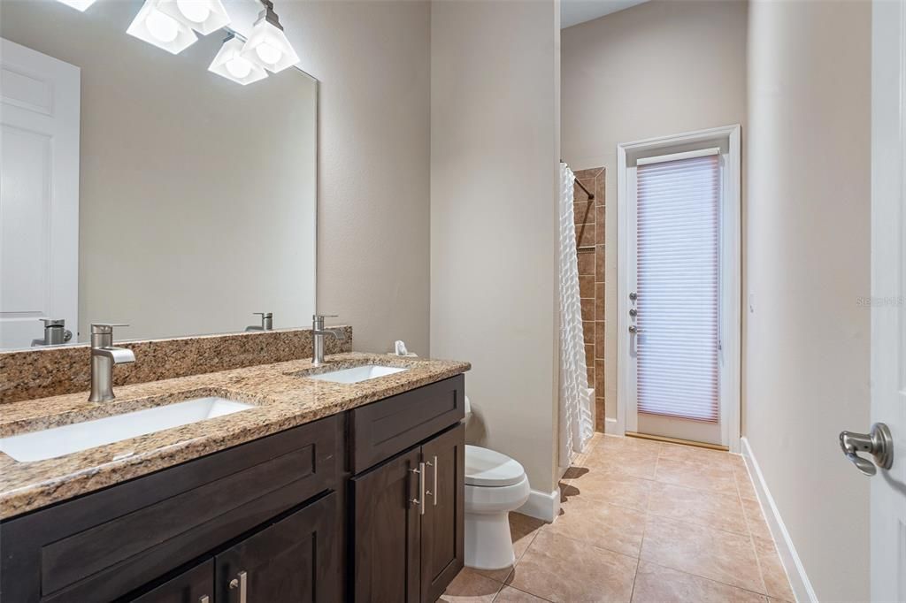 待售: $750,000 (4 贝兹, 3 浴室, 2910 平方英尺)