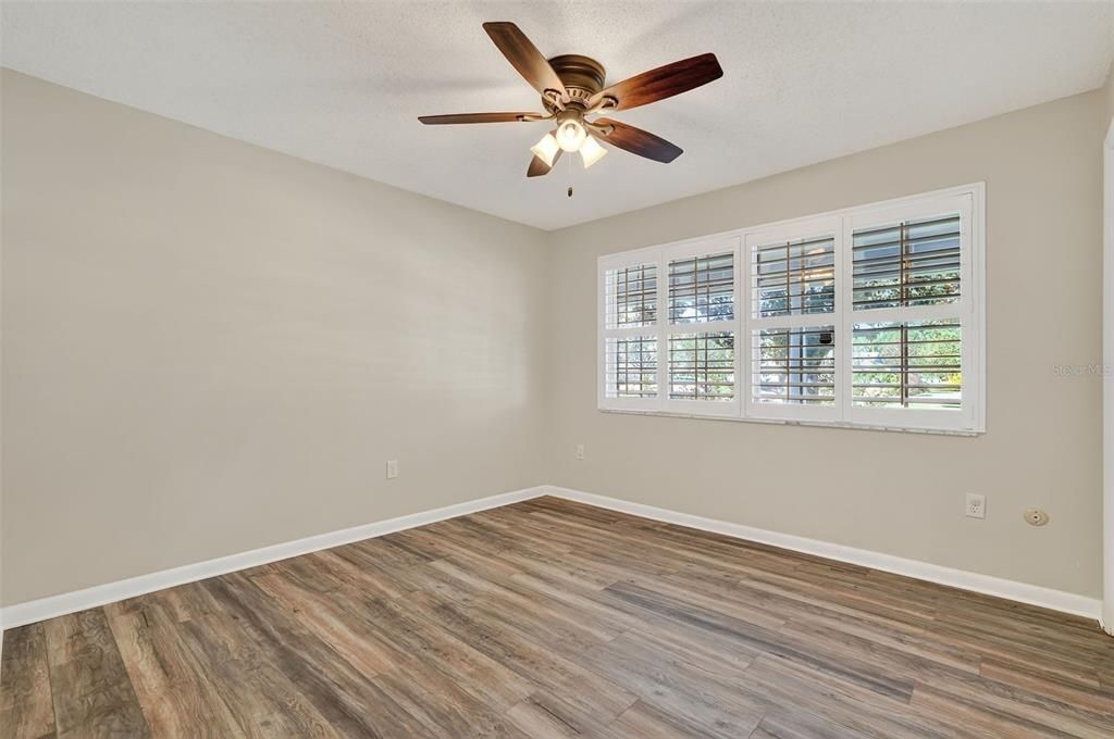 待售: $575,000 (4 贝兹, 2 浴室, 2617 平方英尺)