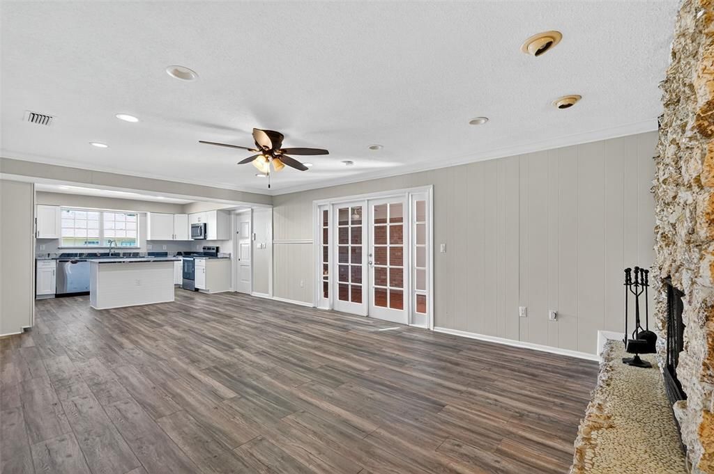 待售: $575,000 (4 贝兹, 2 浴室, 2617 平方英尺)