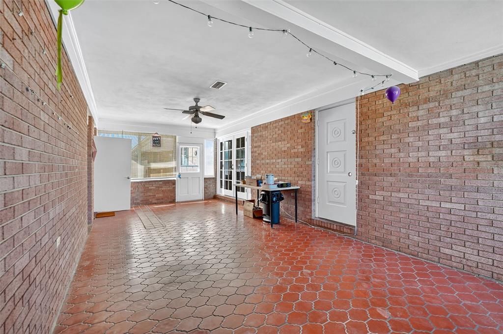 待售: $575,000 (4 贝兹, 2 浴室, 2617 平方英尺)