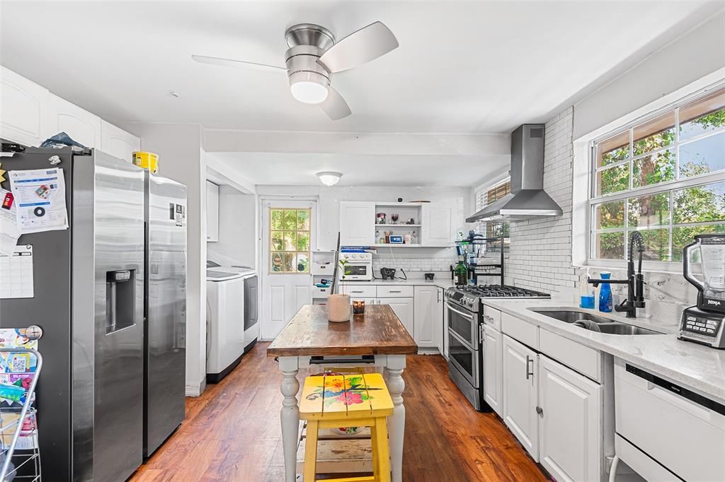 Activo con contrato: $200,000 (2 camas, 1 baños, 1090 Pies cuadrados)