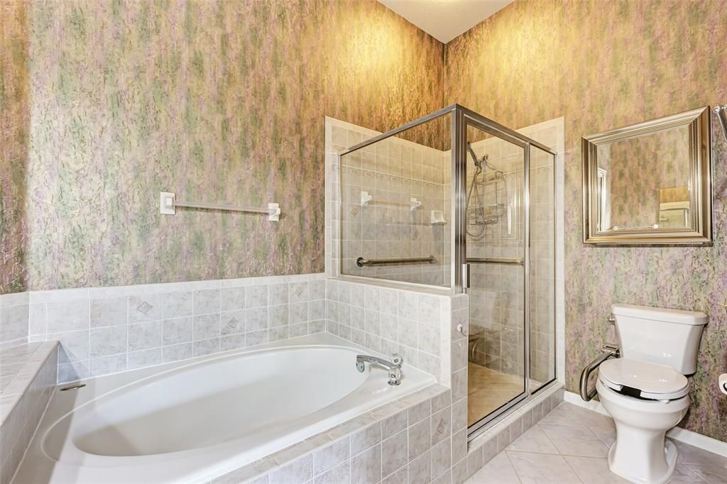 For Sale: $244,000 (3 beds, 2 baths, 1759 Square Feet)