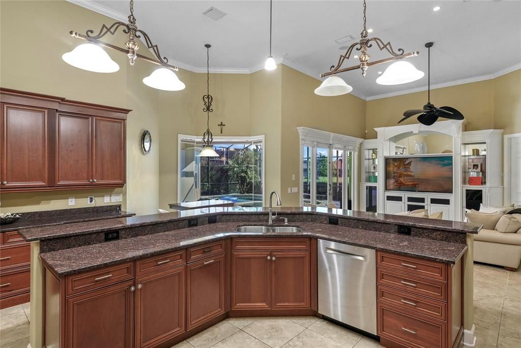 For Sale: $1,950,000 (5 beds, 4 baths, 4489 Square Feet)