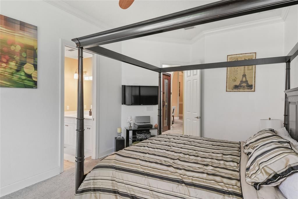 For Sale: $1,950,000 (5 beds, 4 baths, 4489 Square Feet)