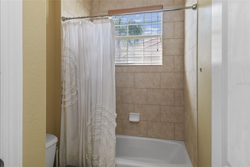 For Sale: $1,950,000 (5 beds, 4 baths, 4489 Square Feet)