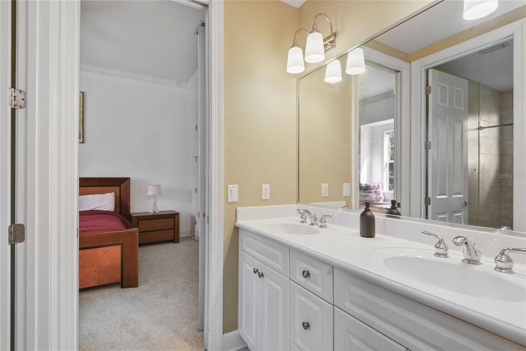 For Sale: $1,950,000 (5 beds, 4 baths, 4489 Square Feet)