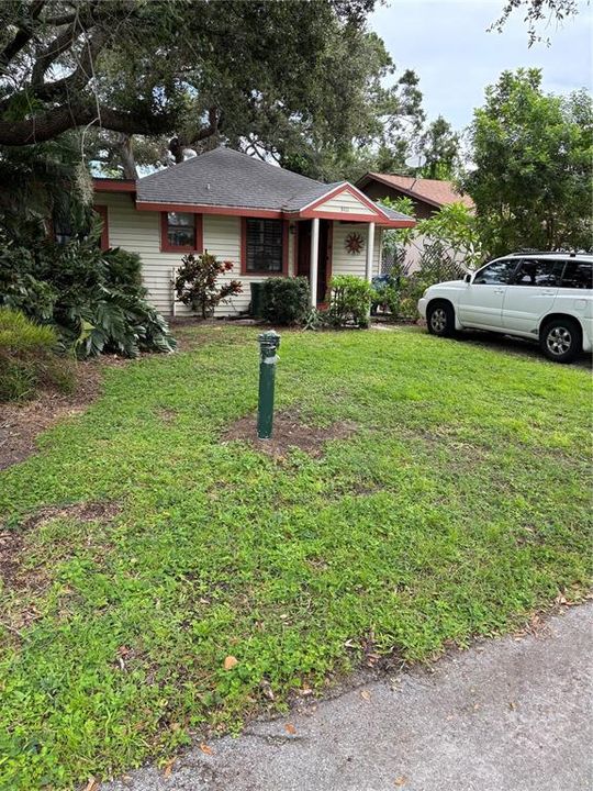 Recently Sold: $155,000 (2 beds, 1 baths, 832 Square Feet)