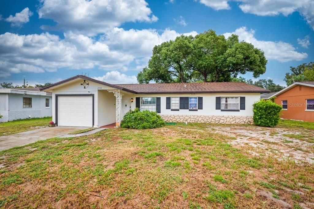 For Sale: $249,900 (3 beds, 2 baths, 1206 Square Feet)