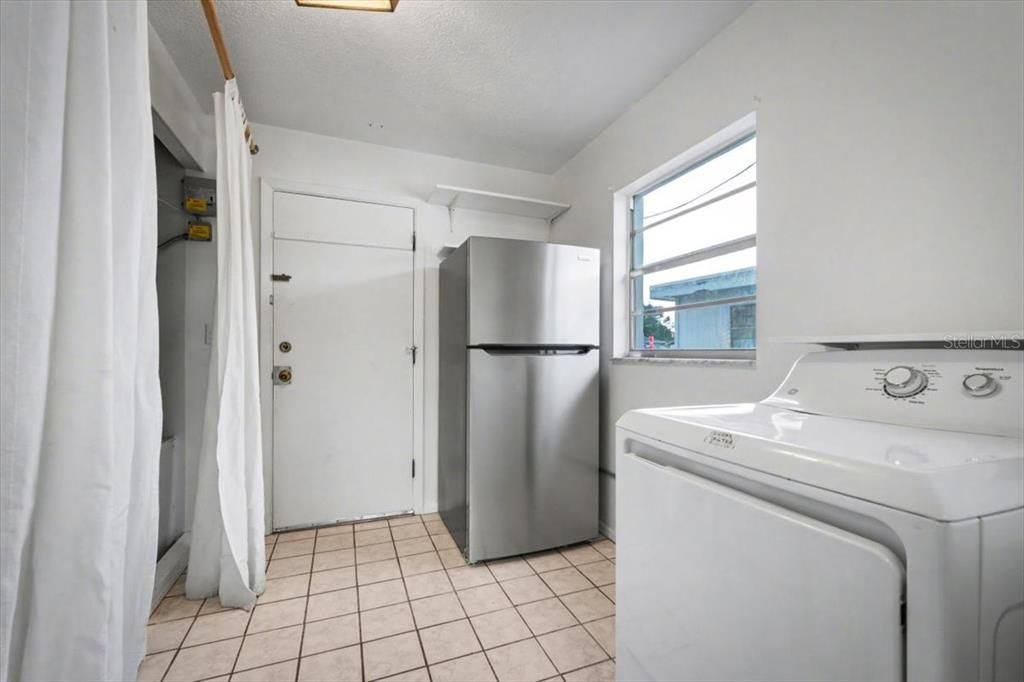 For Sale: $249,900 (3 beds, 2 baths, 1206 Square Feet)