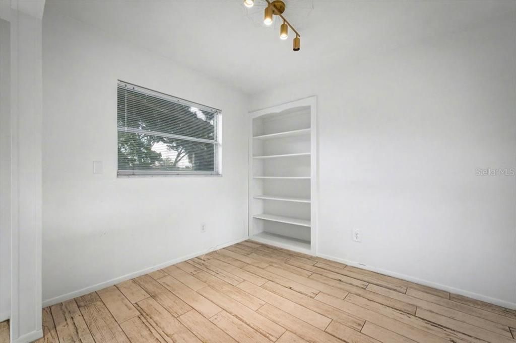 For Sale: $249,900 (3 beds, 2 baths, 1206 Square Feet)