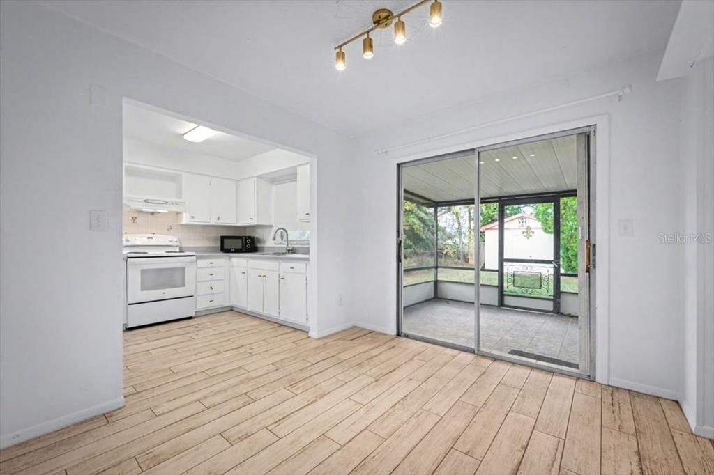 For Sale: $249,900 (3 beds, 2 baths, 1206 Square Feet)