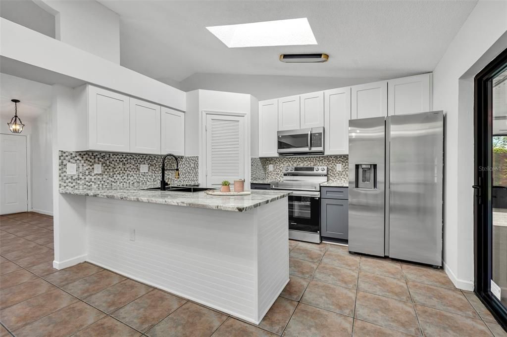 待售: $349,900 (3 贝兹, 2 浴室, 1357 平方英尺)