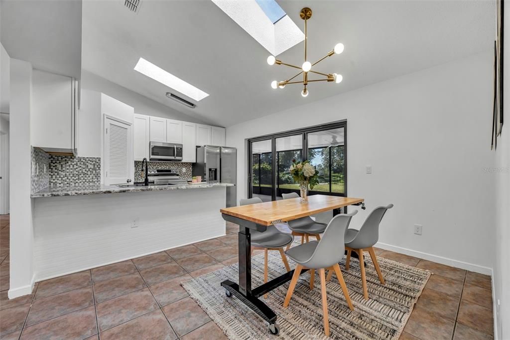 待售: $349,900 (3 贝兹, 2 浴室, 1357 平方英尺)