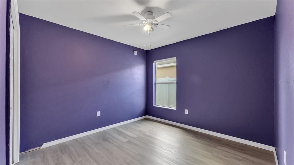 合同活跃: $307,000 (4 贝兹, 2 浴室, 1749 平方英尺)