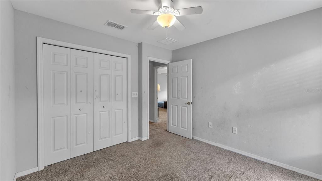 合同活跃: $307,000 (4 贝兹, 2 浴室, 1749 平方英尺)