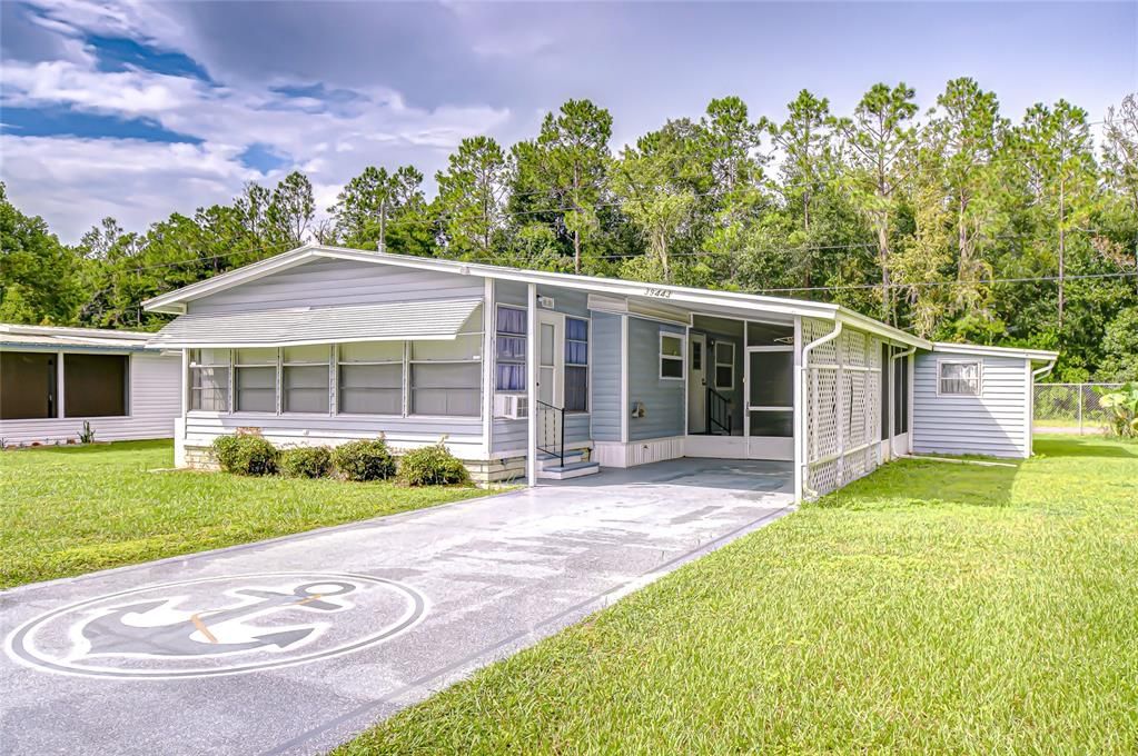 For Sale: $137,000 (2 beds, 2 baths, 864 Square Feet)