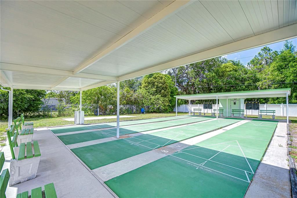 For Sale: $137,000 (2 beds, 2 baths, 864 Square Feet)