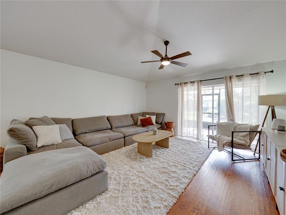 На продажу: $465,000 (3 спален, 2 ванн, 1935 Квадратных фут)