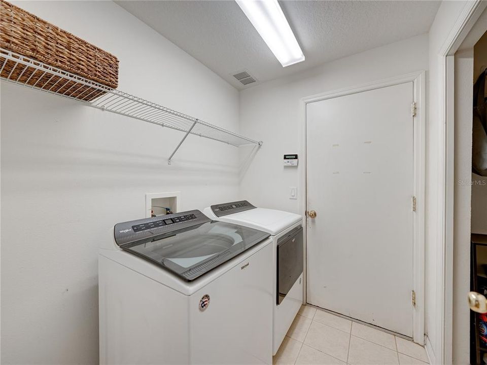 На продажу: $465,000 (3 спален, 2 ванн, 1935 Квадратных фут)