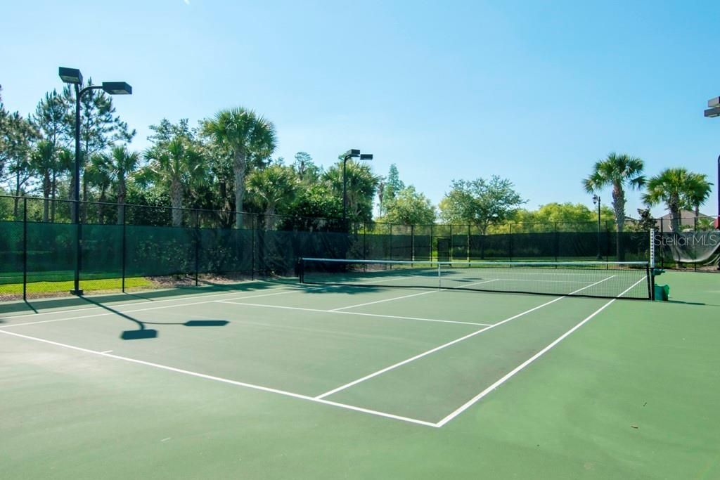 合同活跃: $400,000 (3 贝兹, 2 浴室, 1757 平方英尺)