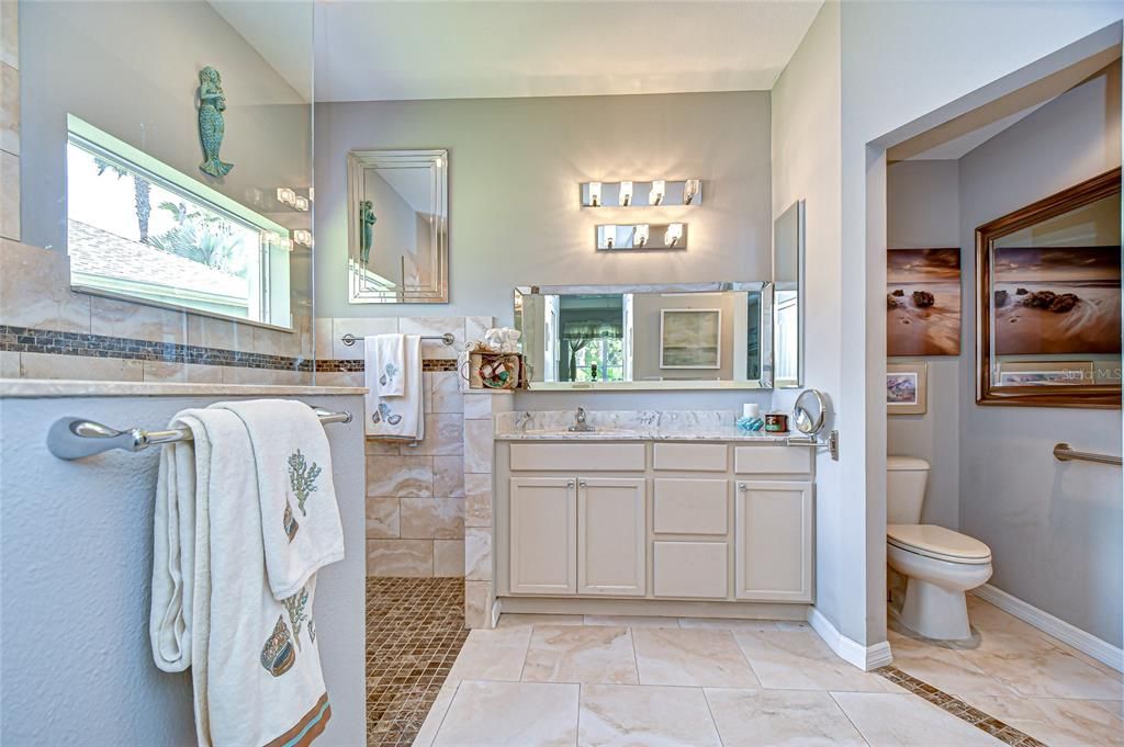 合同活跃: $400,000 (3 贝兹, 2 浴室, 1757 平方英尺)