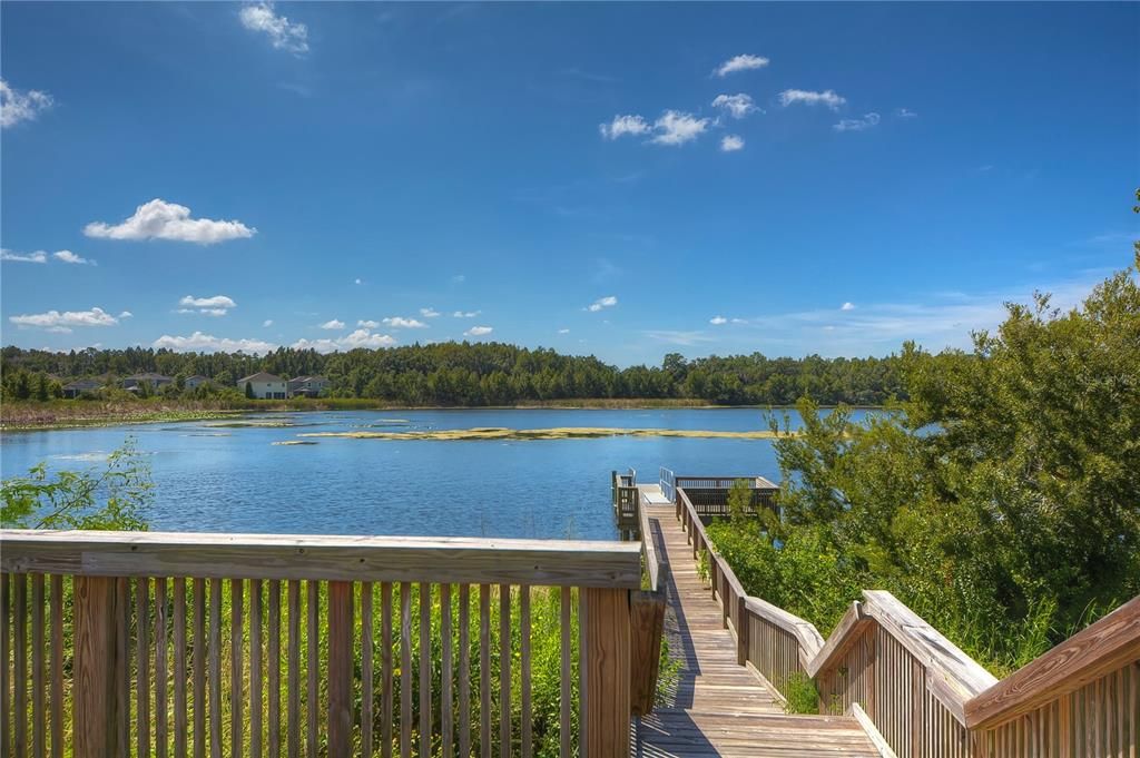 合同活跃: $400,000 (3 贝兹, 2 浴室, 1757 平方英尺)