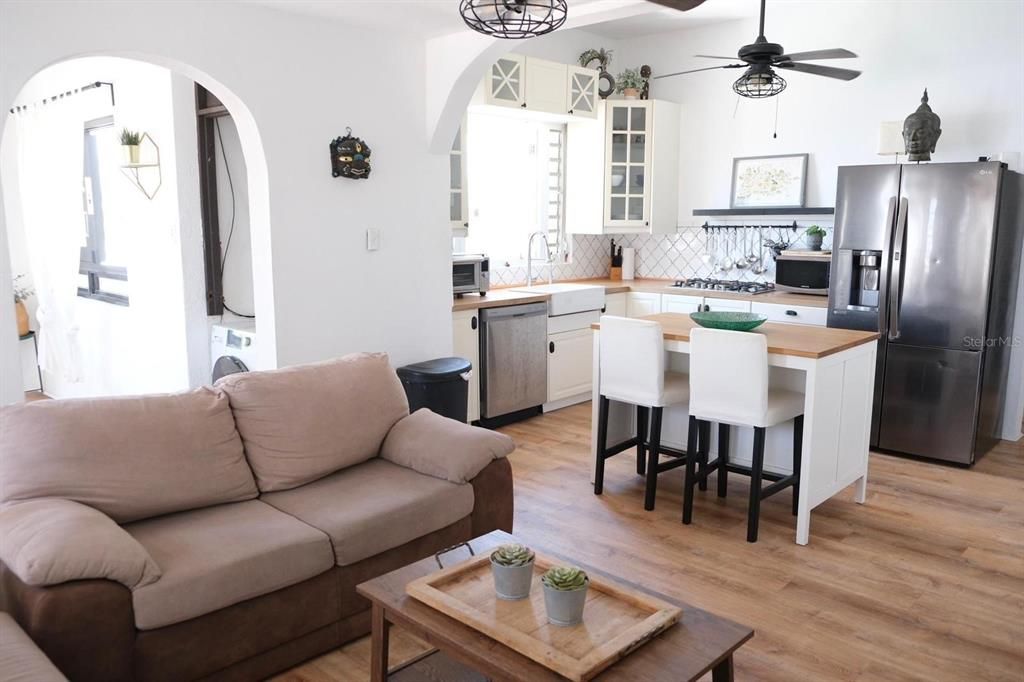 En Venta: $595,000 (3 camas, 1 baños, 1016 Pies cuadrados)