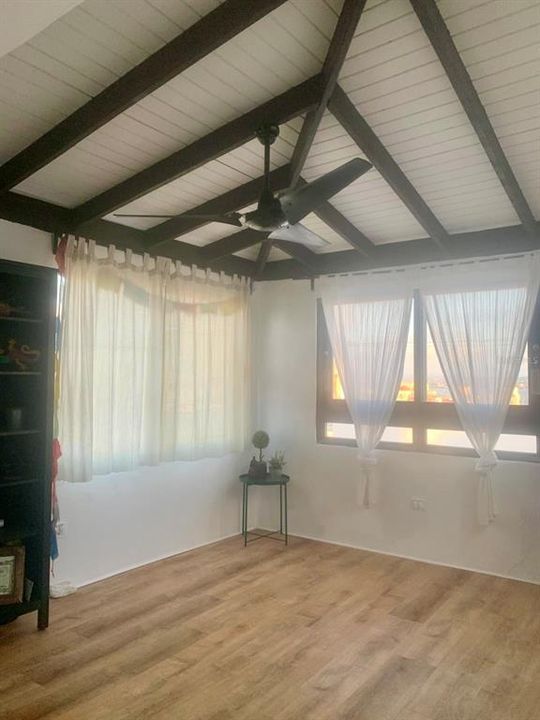 En Venta: $595,000 (3 camas, 1 baños, 1016 Pies cuadrados)