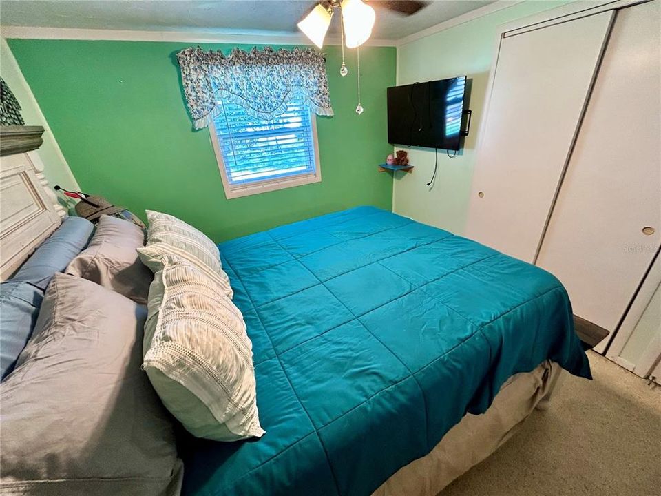 For Sale: $205,000 (2 beds, 1 baths, 624 Square Feet)