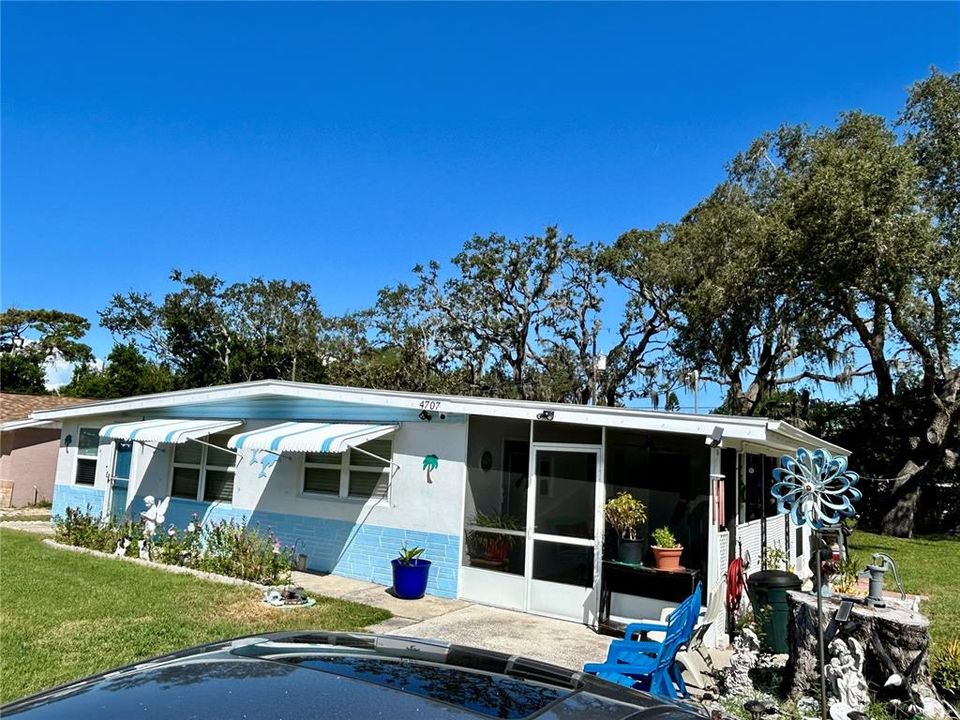 For Sale: $205,000 (2 beds, 1 baths, 624 Square Feet)