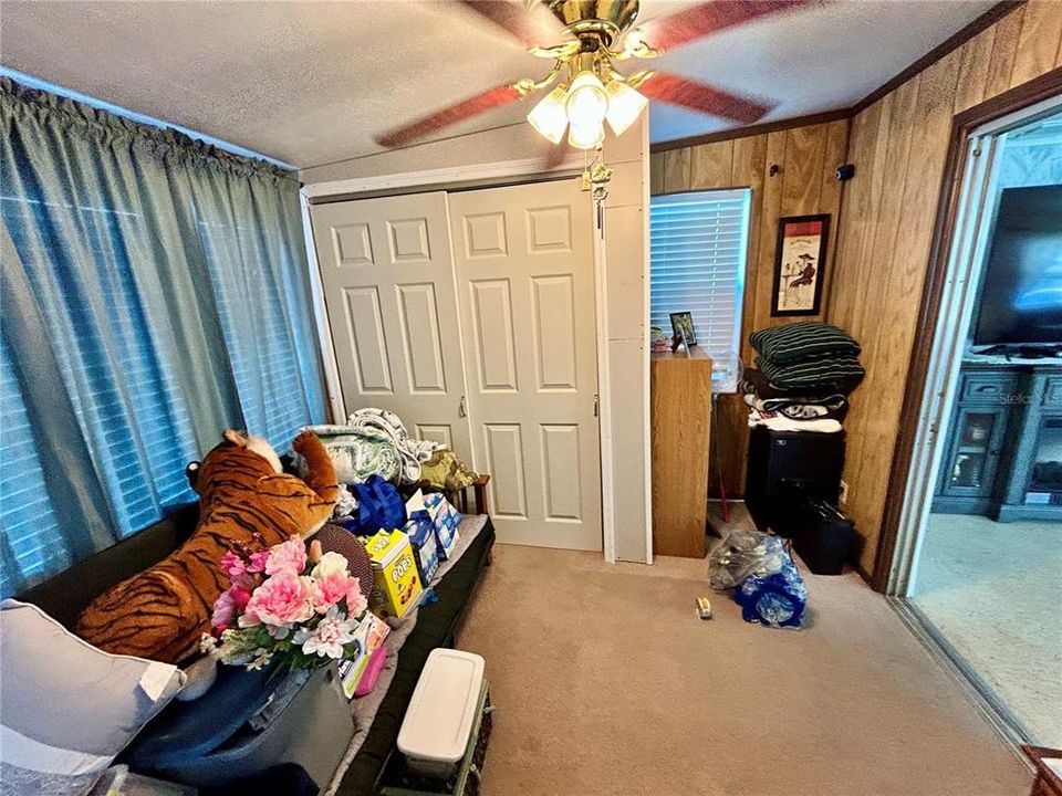 For Sale: $205,000 (2 beds, 1 baths, 624 Square Feet)