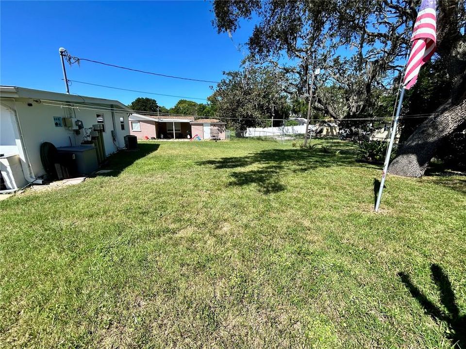 For Sale: $205,000 (2 beds, 1 baths, 624 Square Feet)