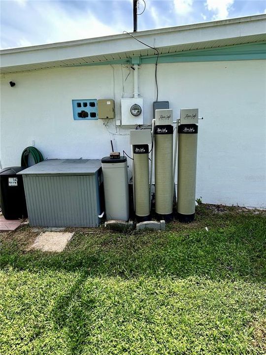 For Sale: $205,000 (2 beds, 1 baths, 624 Square Feet)